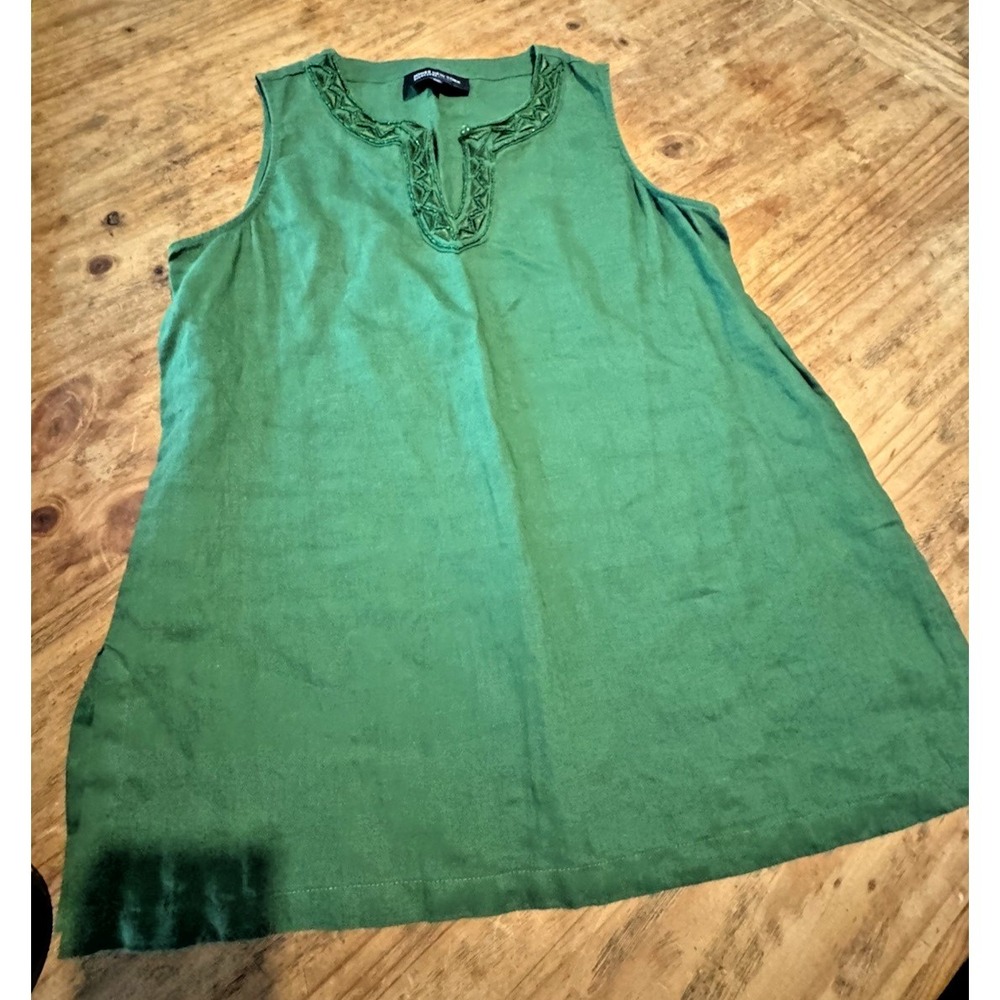 Jones New York Green 100% Linen Sleeveless Top Embroidered Neckline  Sz PM